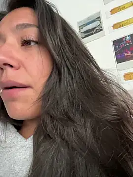 Snapshot of Samy_Vegaa chatting on 03-18-25, 10:15 Samy Vegaa online show from 03-18-25, 10:15