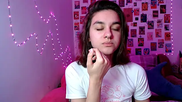 Celine Dionn online show from 01-17-25, 02:50