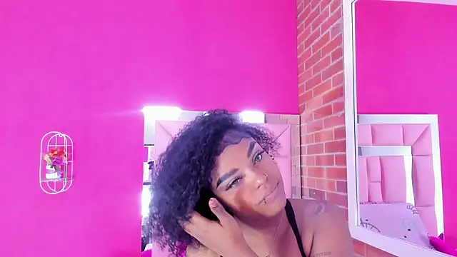 Snapshot of malu_horny_69 chatting on 06-26-26, 02:43 malu horny 69 online show from 06-26-26, 02:43