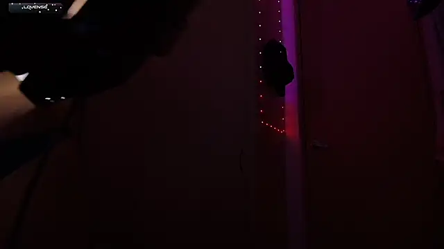 tinysofia  online show from 02-01-25, 01:12