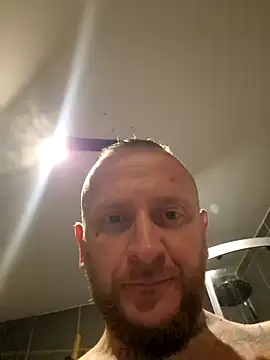 Snapshot of RomWoolf chatting on 02-14-25, 12:19 RomWoolf online show from 02-14-25, 12:19