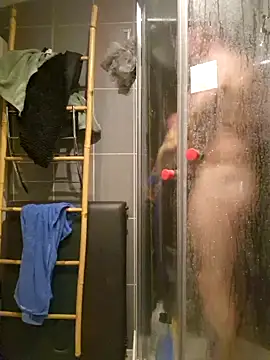 Snapshot of RomWoolf chatting on 02-28-25, 12:43 RomWoolf online show from 02-28-25, 12:43