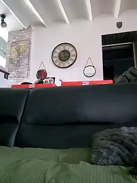 Snapshot of RomWoolf chatting on 09-22-25, 03:03 RomWoolf online show from 09-22-25, 03:03