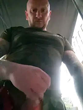 Snapshot of RomWoolf chatting on 02-25-26, 05:22 RomWoolf online show from 02-25-26, 05:22