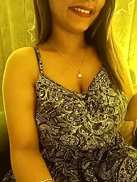 Snapshot of Divya_girl chatting on 03-07-25, 06:02 Divya girl online show from 03-07-25, 06:02