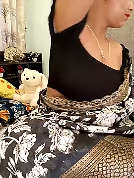 Snapshot of Divya_girl chatting on 09-13-25, 09:31 Divya girl online show from 09-13-25, 09:31