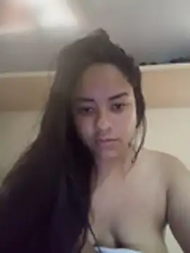 Snapshot of EAAM1 chatting on 10-20-25, 04:24 EAAM1 online show from 10-20-25, 04:24