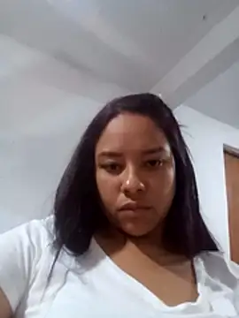 Snapshot of EAAM1 chatting on 10-25-25, 12:40 EAAM1 online show from 10-25-25, 12:40