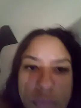 Snapshot of EAAM1 chatting on 10-30-25, 04:47 EAAM1 online show from 10-30-25, 04:47