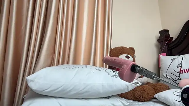 SexyAudreyFuck online show from 09-27-25, 12:04