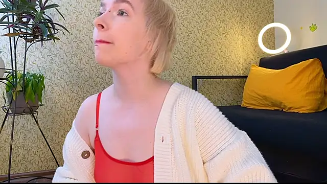 EmmyAmbros online show from 02-18-25, 09:54