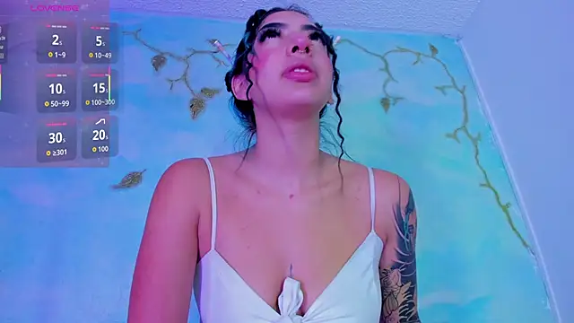 SaturnooStonee online show from 10-24-25, 06:43