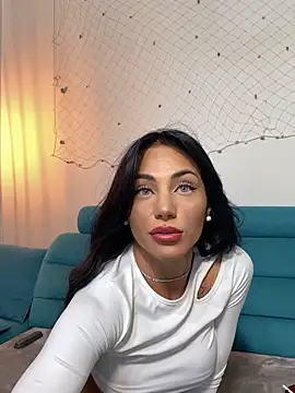 NadiaSmith online show from 11-04-25, 02:16