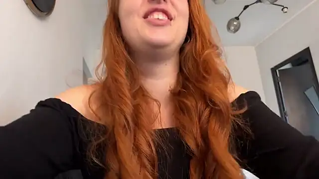 Snapshot of Chaptertoo chatting on 09-20-25, 11:00 Chaptertoo online show from 09-20-25, 11:00