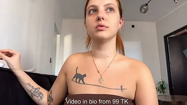 Snapshot of Chaptertoo chatting on 09-25-25, 11:58 Chaptertoo online show from 09-25-25, 11:58