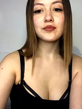 Snapshot of Angela_Torres_ chatting on 10-10-25, 05:12 Angela Torres online show from 10-10-25, 05:12