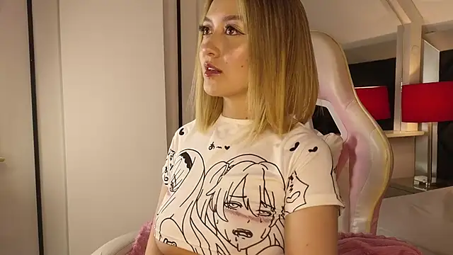 Snapshot of Angela_Torres_ chatting on 12-13-25, 08:47 Angela Torres online show from 12-13-25, 08:47