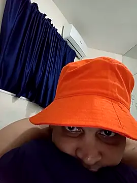 luismanuel 1998 online show from 11-30-25, 02:37