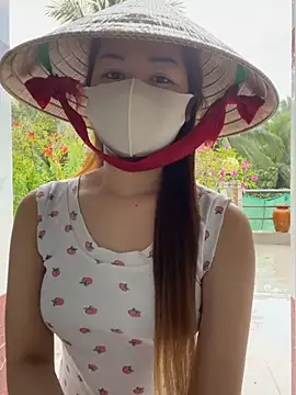 BabyThree  online show from 11-13-25, 08:24