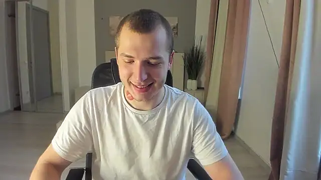 Snapshot of HARDIN_STEWART chatting on 02-22-25, 10:40 HARDIN STEWART online show from 02-22-25, 10:40