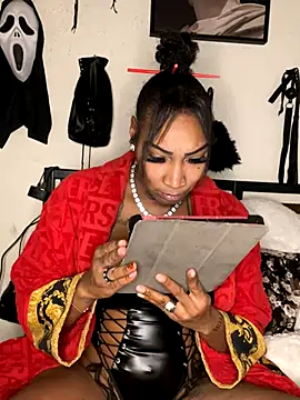 Snapshot of CUMQUEEN-XXX69 chatting on 12-01-25, 02:16 CUMQUEEN-XXX69 online show from 12-01-25, 02:16