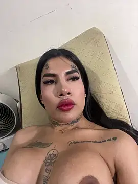 Snapshot of saragill323 chatting on 01-15-25, 11:40 saragill323 online show from 01-15-25, 11:40