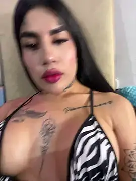 Snapshot of saragill323 chatting on 02-27-25, 08:20 saragill323 online show from 02-27-25, 08:20