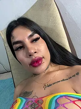 Snapshot of saragill323 chatting on 03-21-25, 07:35 saragill323 online show from 03-21-25, 07:35