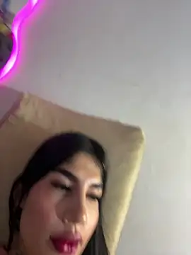 Snapshot of saragill323 chatting on 03-23-25, 12:47 saragill323 online show from 03-23-25, 12:47