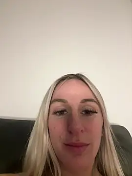 Liana Lou online show from 01-12-25, 09:19