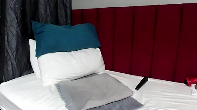 Mochabae online show from 11-14-25, 04:00