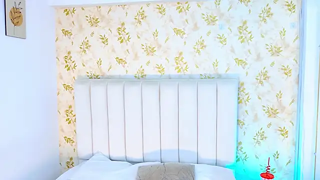 Sara Desire online show from 01-13-26, 12:43