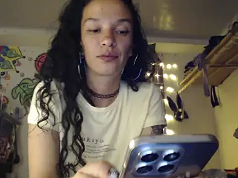 rebekka simpson online show from 12-26-24, 02:33