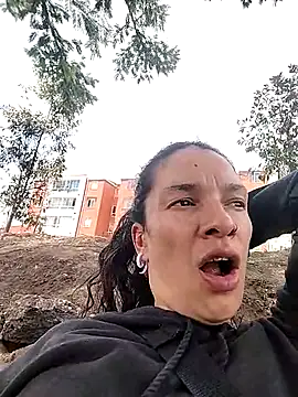 rebekka simpson online show from 10-06-25, 02:58