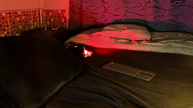 Snapshot of Teo_skinny chatting on 02-12-25, 11:20 Teo skinny online show from 02-12-25, 11:20