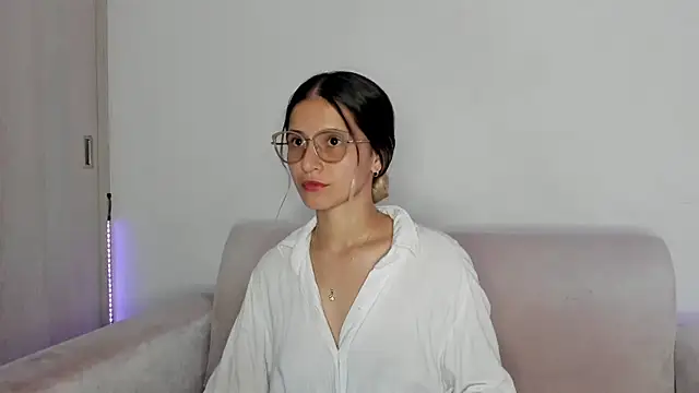 Lilacutte  online show from 02-09-25, 10:42