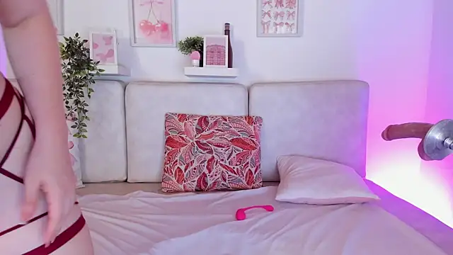 Snapshot of Malka_Burning chatting on 09-13-25, 08:08 Malka Burning online show from 09-13-25, 08:08