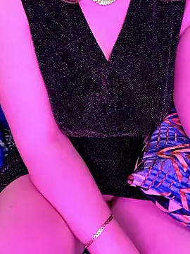 Snapshot of Afnane___charmouta chatting on 02-19-26, 07:32 Afnane charmouta online show from 02-19-26, 07:32