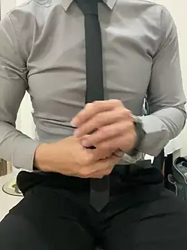 harrylouis1357 online show from 12-10-24, 01:22