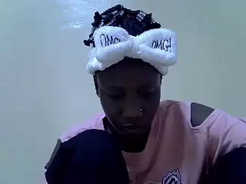 Snapshot of Spicey_diana chatting on 01-21-25, 03:43 Spicey diana online show from 01-21-25, 03:43