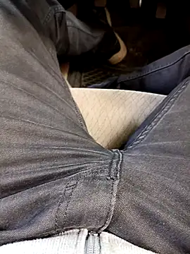 Snapshot of RockyNonStop chatting on 01-20-25, 11:13 RockyNonStop online show from 01-20-25, 11:13