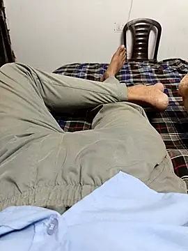 Snapshot of RockyNonStop chatting on 10-20-25, 09:37 RockyNonStop online show from 10-20-25, 09:37