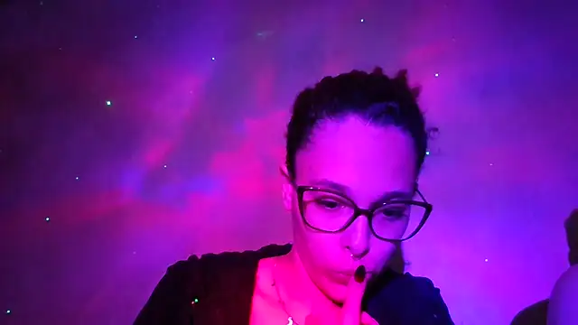 Snapshot of lizza_monroe chatting on 10-05-25, 10:57 lizza monroe online show from 10-05-25, 10:57