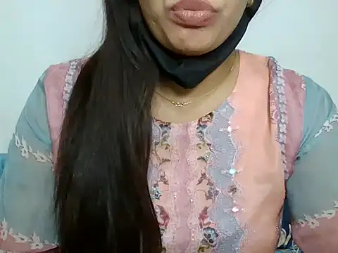 Snapshot of sparkling_queen chatting on 12-11-24, 04:20 sparkling queen online show from 12-11-24, 04:20