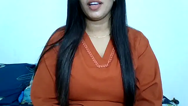 Snapshot of sparkling_queen chatting on 03-20-25, 12:53 sparkling queen online show from 03-20-25, 12:53