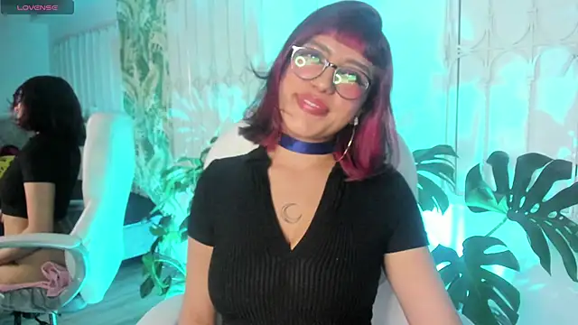 cute hollywood online show from 09-25-25, 09:18