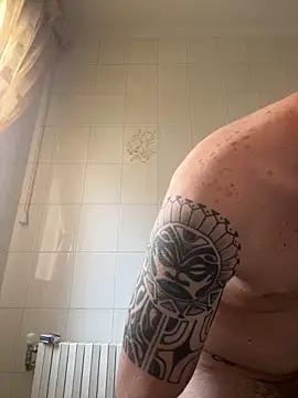 Snapshot of iltoscano95 chatting on 09-14-25, 01:21 iltoscano95 online show from 09-14-25, 01:21