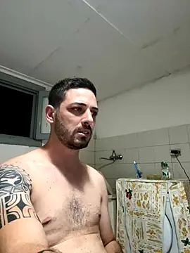 Snapshot of iltoscano95 chatting on 09-22-25, 06:43 iltoscano95 online show from 09-22-25, 06:43