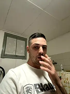 Snapshot of iltoscano95 chatting on 09-28-25, 06:24 iltoscano95 online show from 09-28-25, 06:24