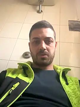 Snapshot of iltoscano95 chatting on 11-22-25, 01:10 iltoscano95 online show from 11-22-25, 01:10